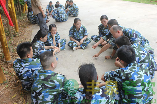 ＂高效溝通 團結協作＂豐泉餐飲戶外拓展圓滿成功