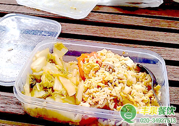 廣州珠江新城白領吐槽吃飯難，餐飲承包公司幫你忙